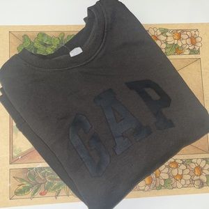 GAP crew neck sweater